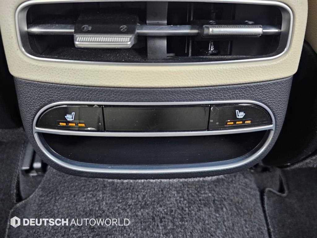Genesis GV70 — photo 15