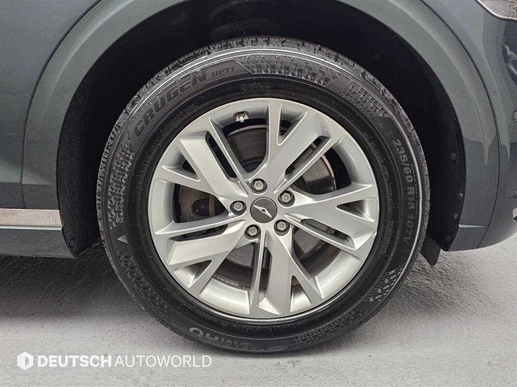 Genesis GV70 — photo 19