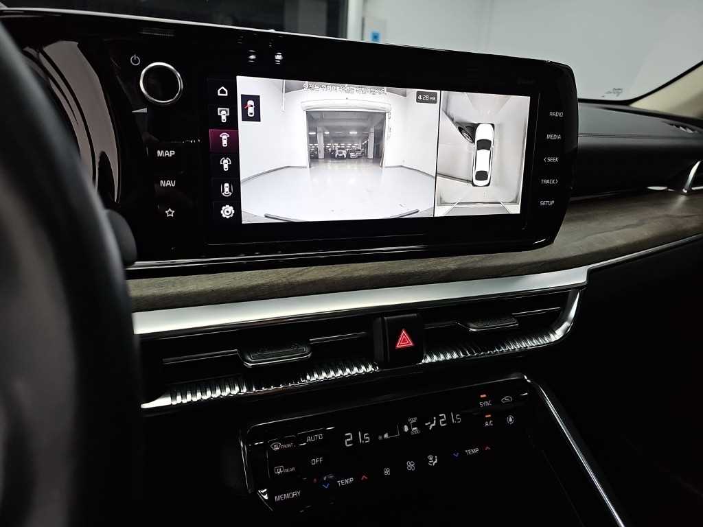 Kia K5 — photo 10