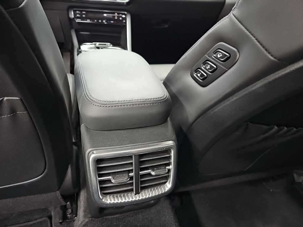 Kia K5 — photo 14
