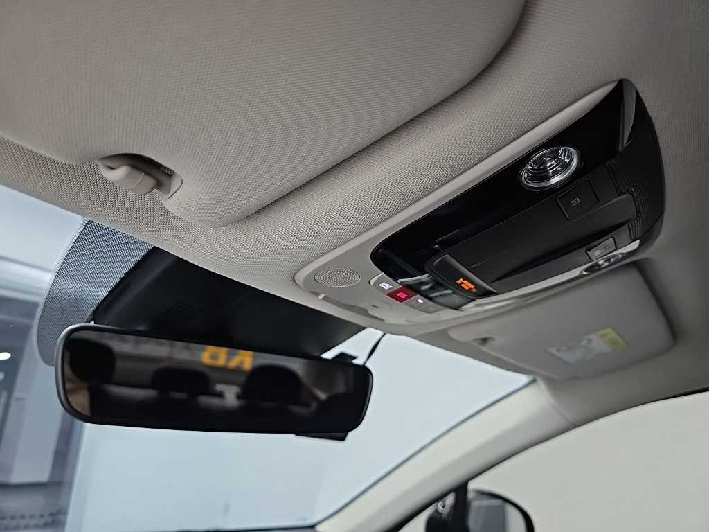 Kia K5 — photo 17