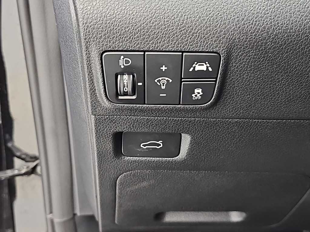 Kia K5 — photo 19