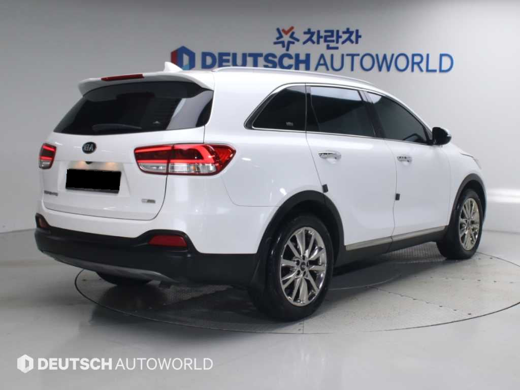 Kia Sorento — photo 02