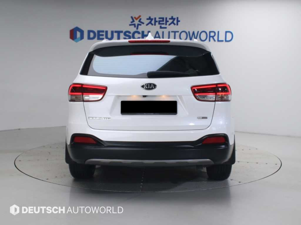 Kia Sorento — photo 04