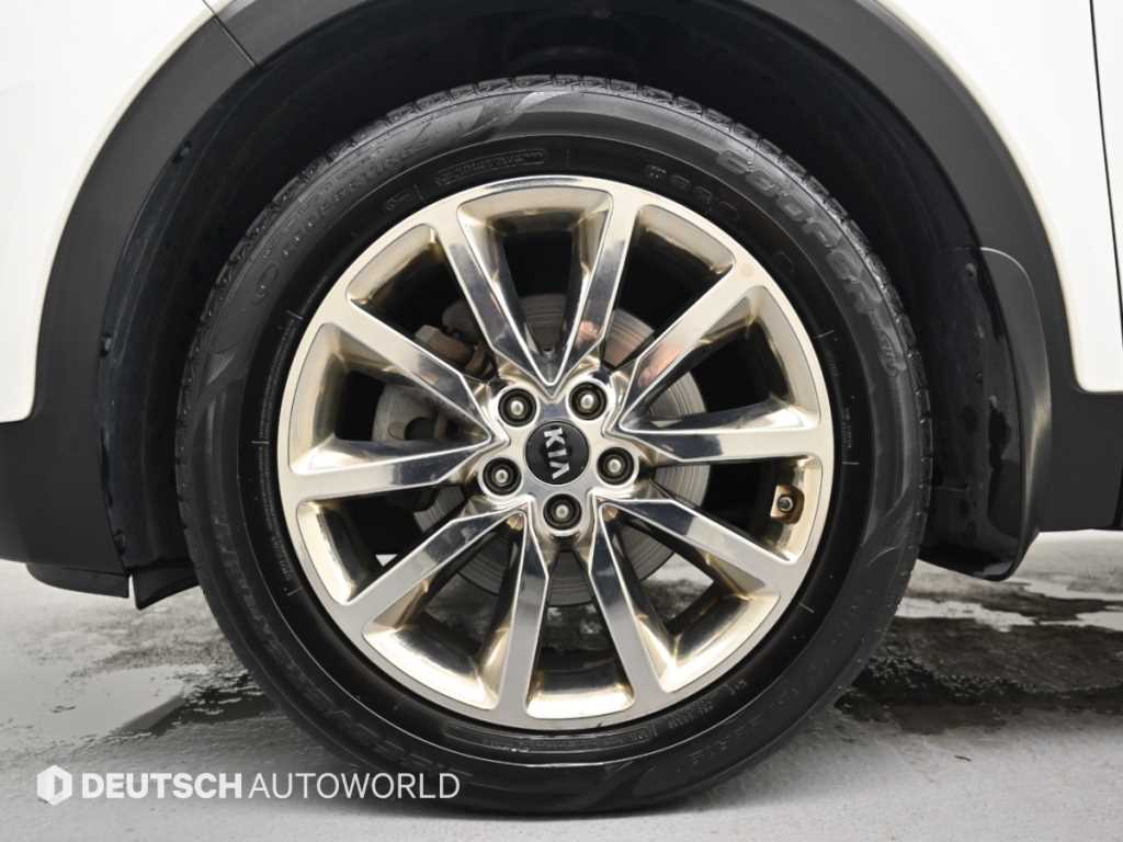 Kia Sorento — photo 05