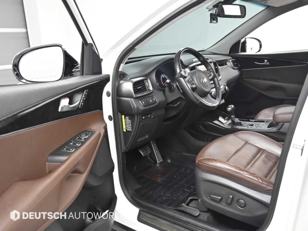 Kia Sorento — photo 11
