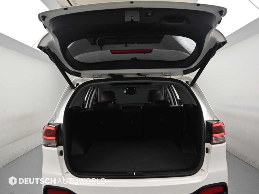 Kia Sorento — photo 19