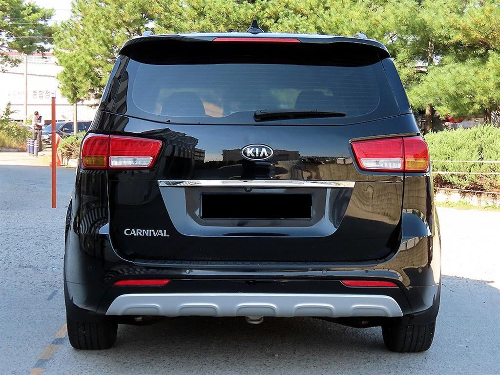 Kia Carnival — photo 04