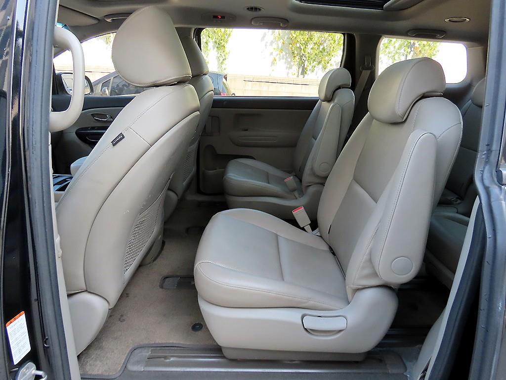 Kia Carnival — photo 06