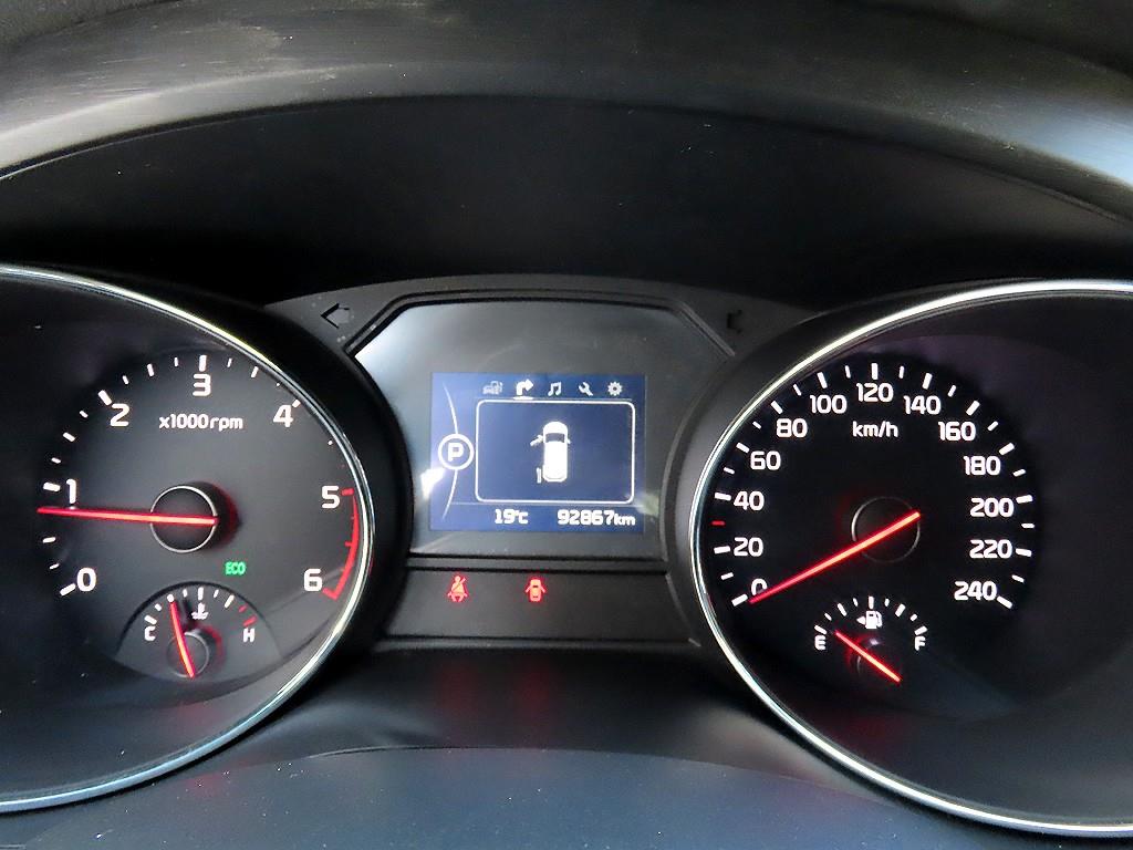 Kia Carnival — photo 10