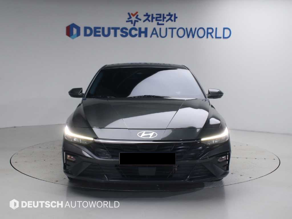 Hyundai Avante — photo 03