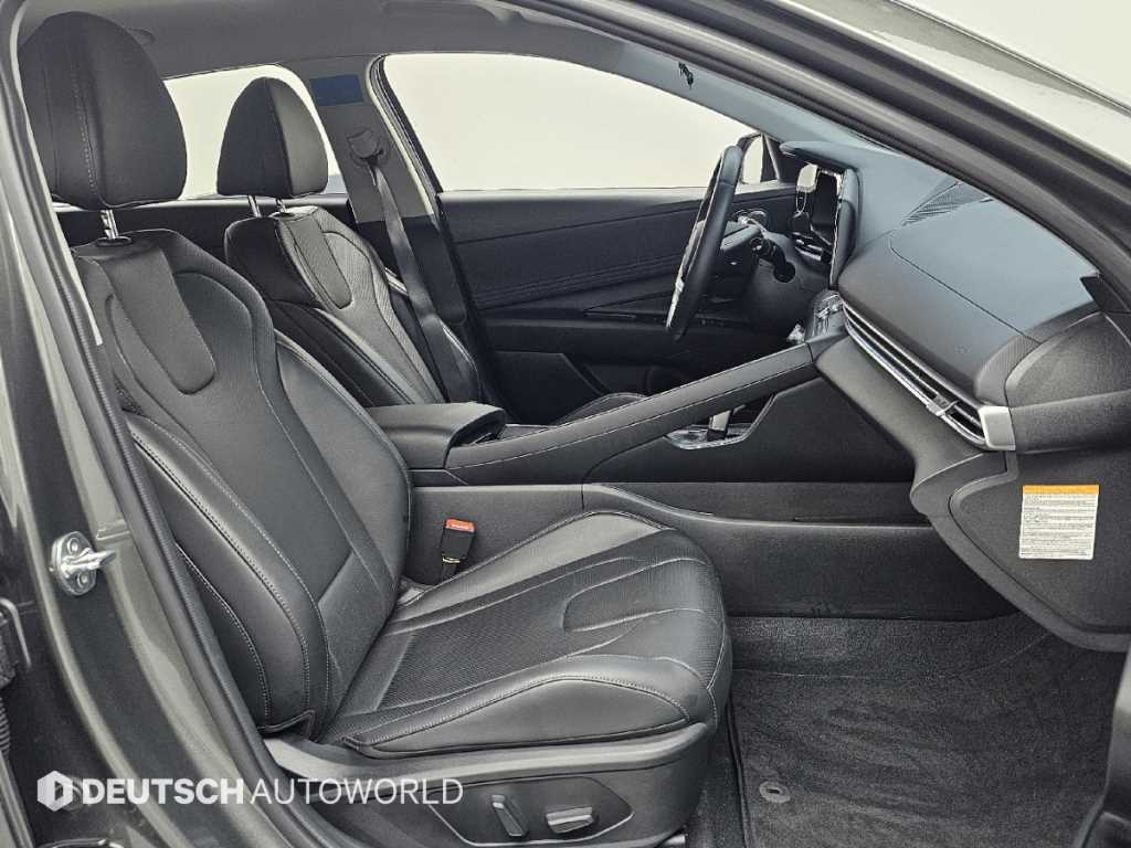 Hyundai Avante — photo 10