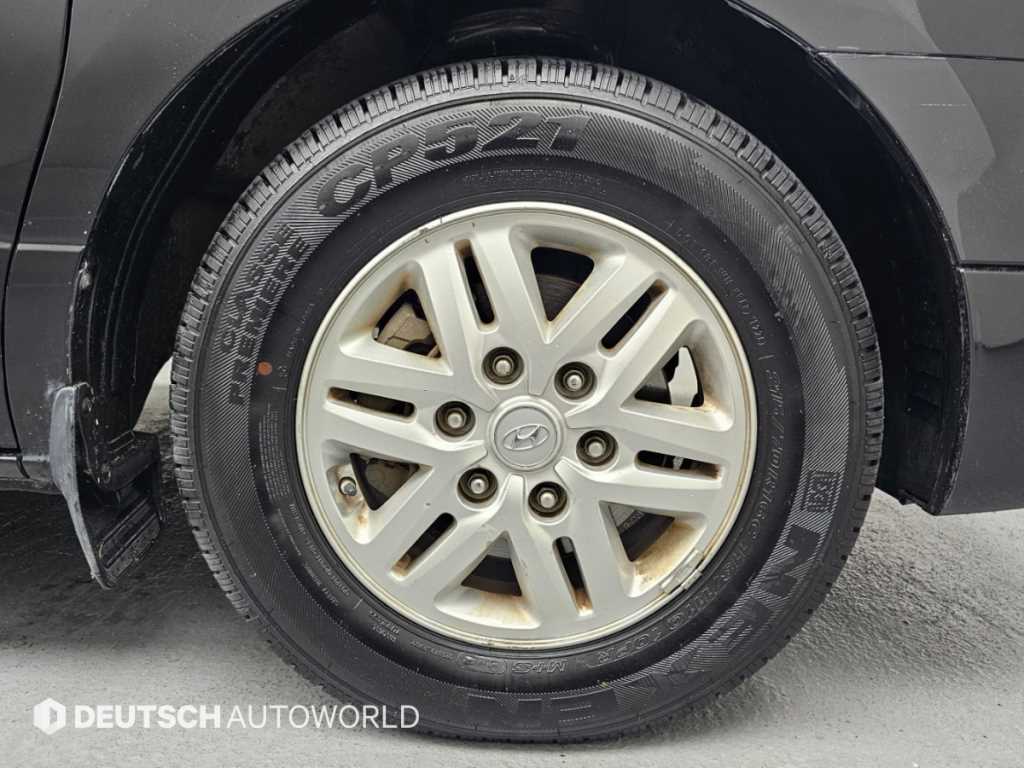 Hyundai Starex — photo 05