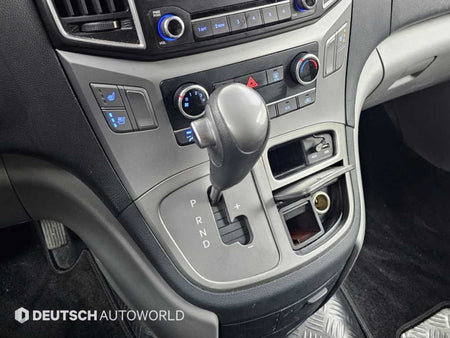 Hyundai Starex — photo 09