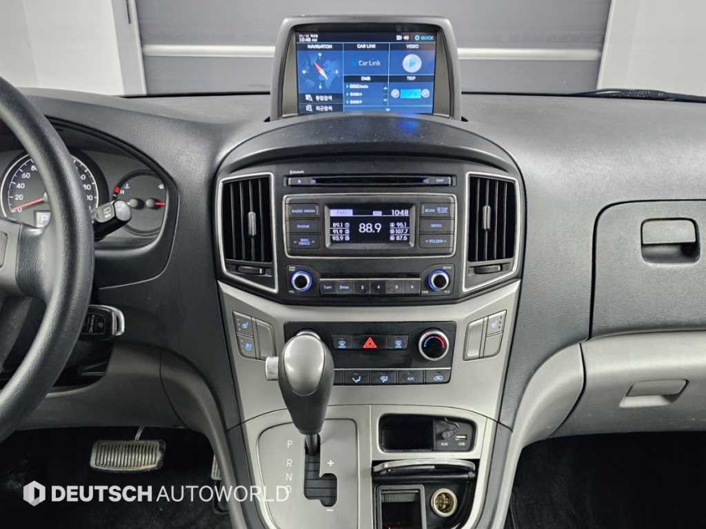 Hyundai Starex — photo 14