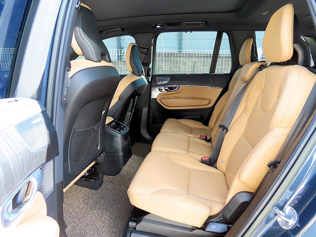 Volvo XC90 — photo 06