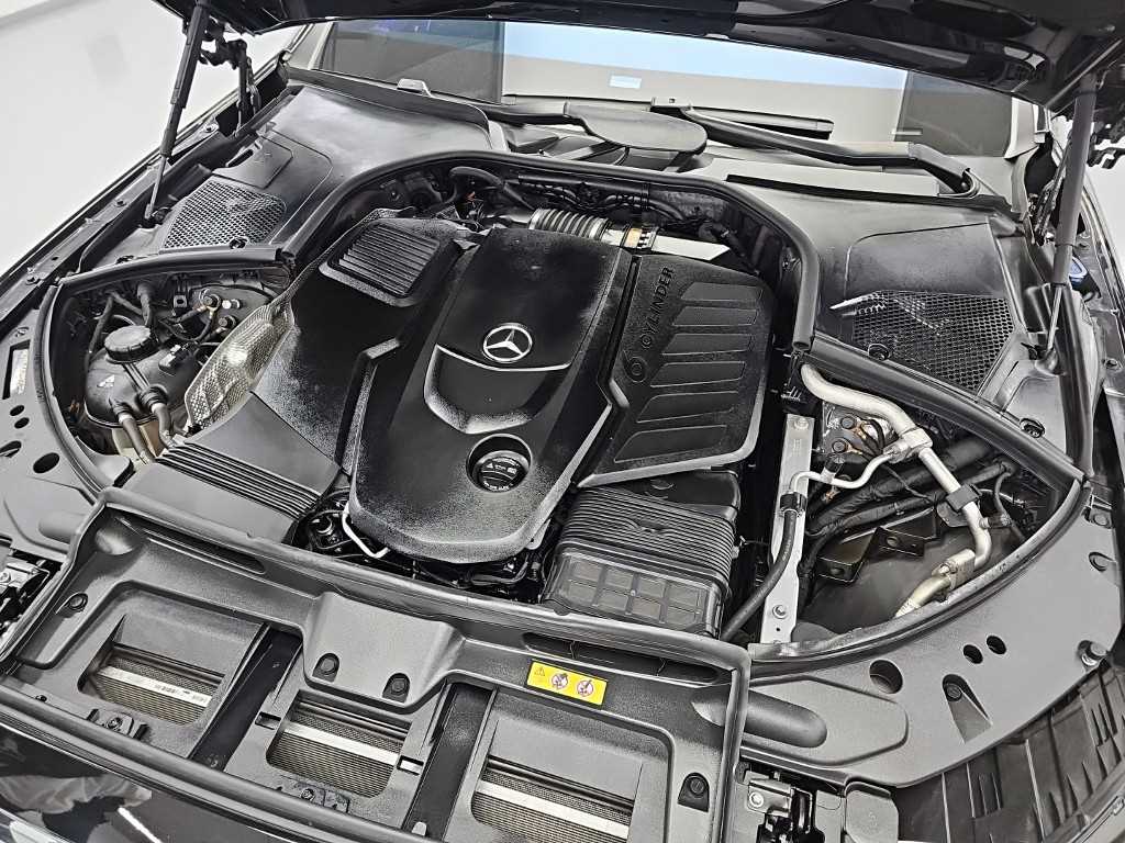 Mercedes-Benz S-Class — photo 05