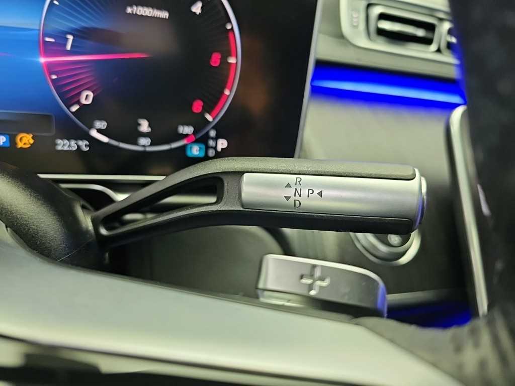 Mercedes-Benz S-Class — photo 08