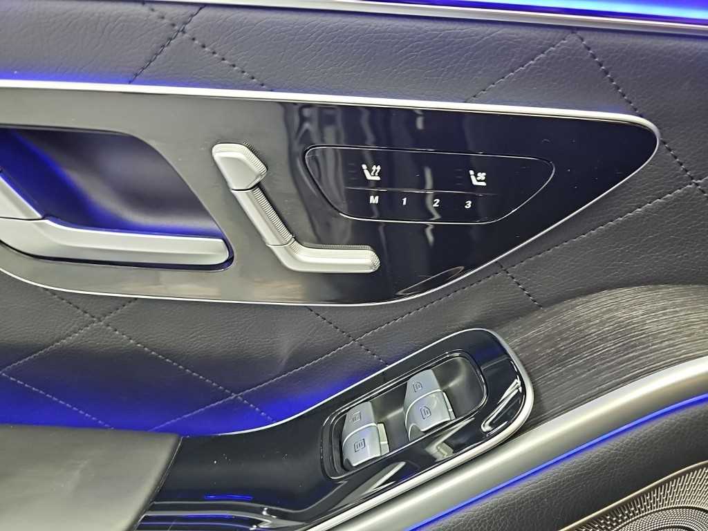 Mercedes-Benz S-Class — photo 14