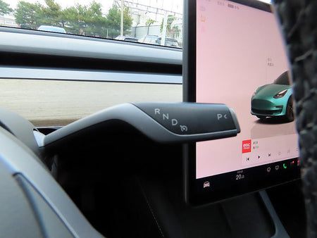 Tesla Model 3 — photo 09