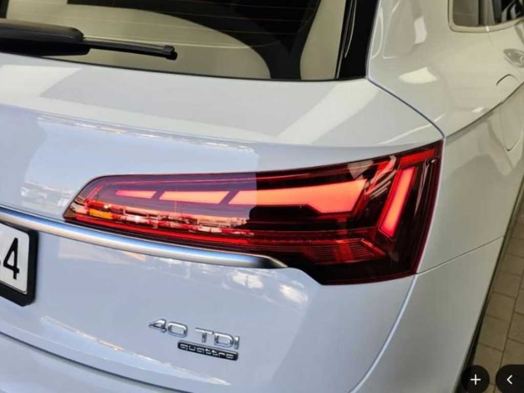 Audi Q5 — photo 06