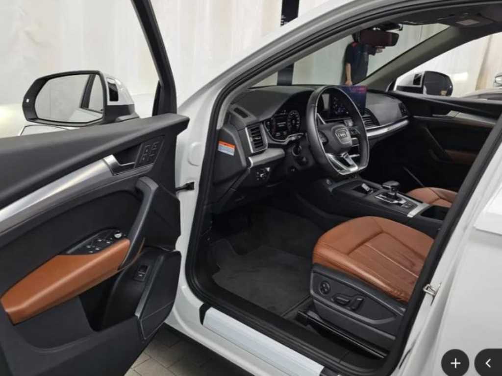 Audi Q5 — photo 13
