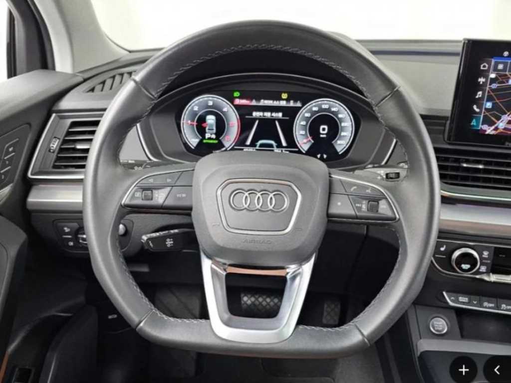 Audi Q5 — photo 17
