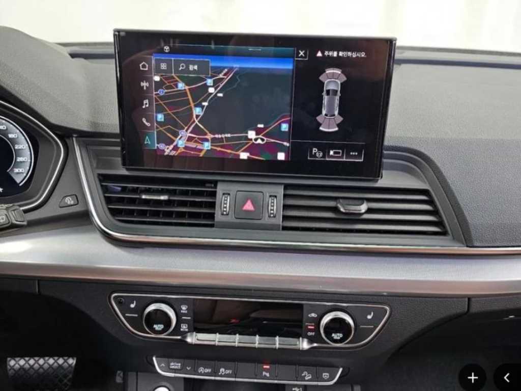 Audi Q5 — photo 18