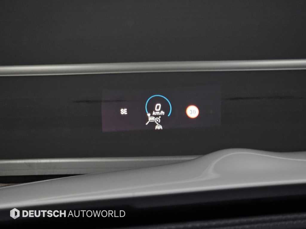 Mercedes-Benz E-Class — photo 17