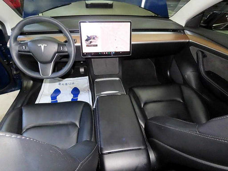 Tesla Model 3 — photo 10