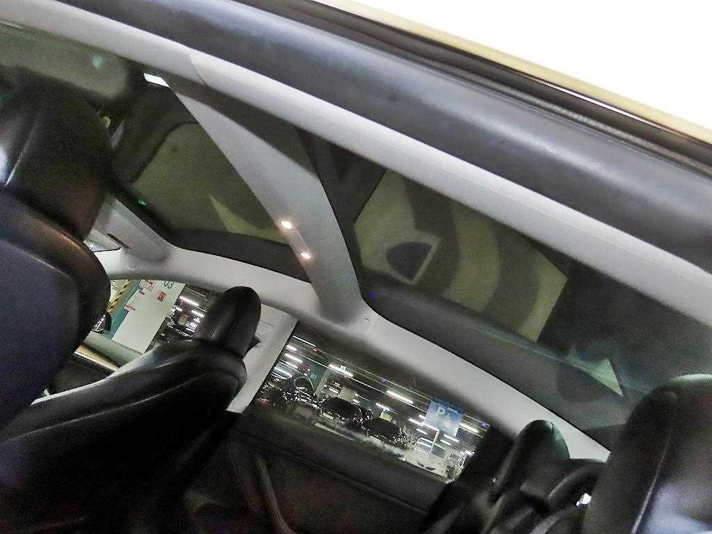 Tesla Model 3 — photo 16