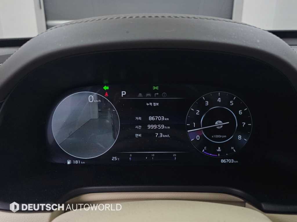 Kia K9 — photo 08