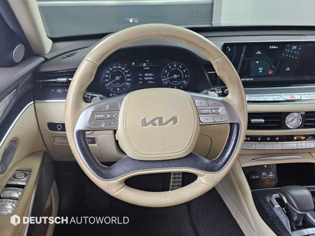 Kia K9 — photo 13