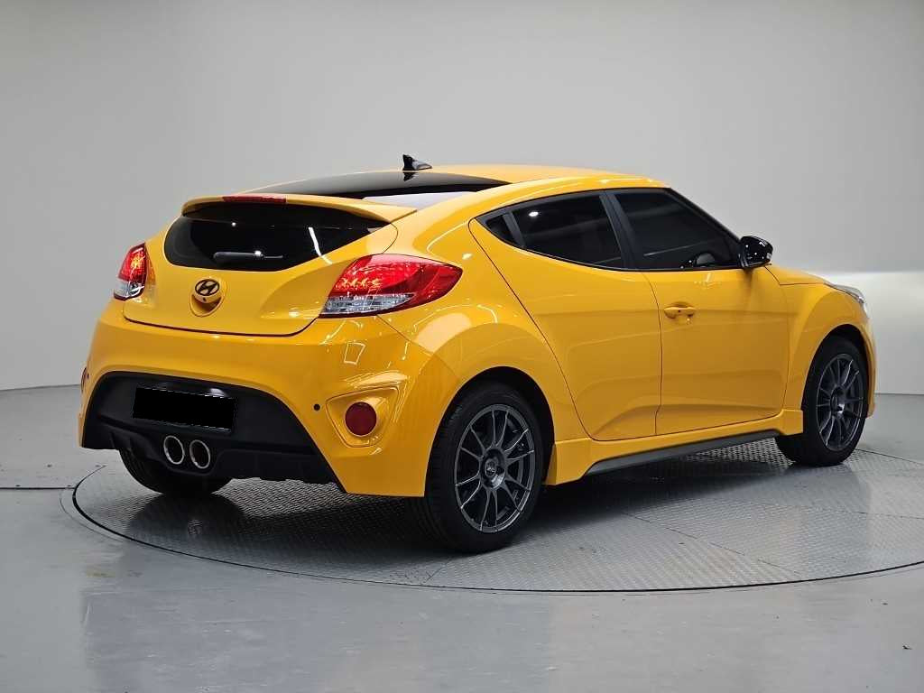 Hyundai Veloster — photo 04