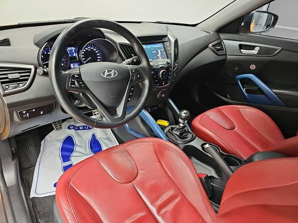 Hyundai Veloster — photo 07