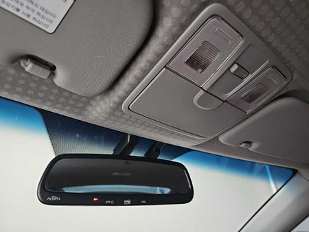 Hyundai Veloster — photo 17