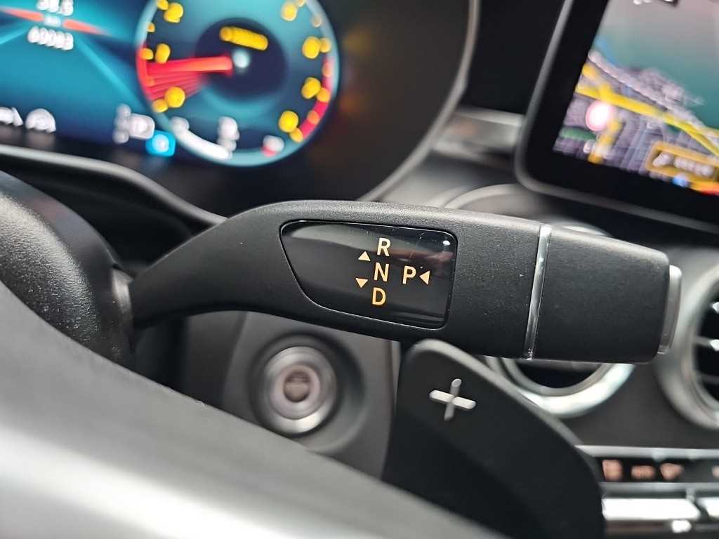Mercedes-Benz GLC-Class — photo 08