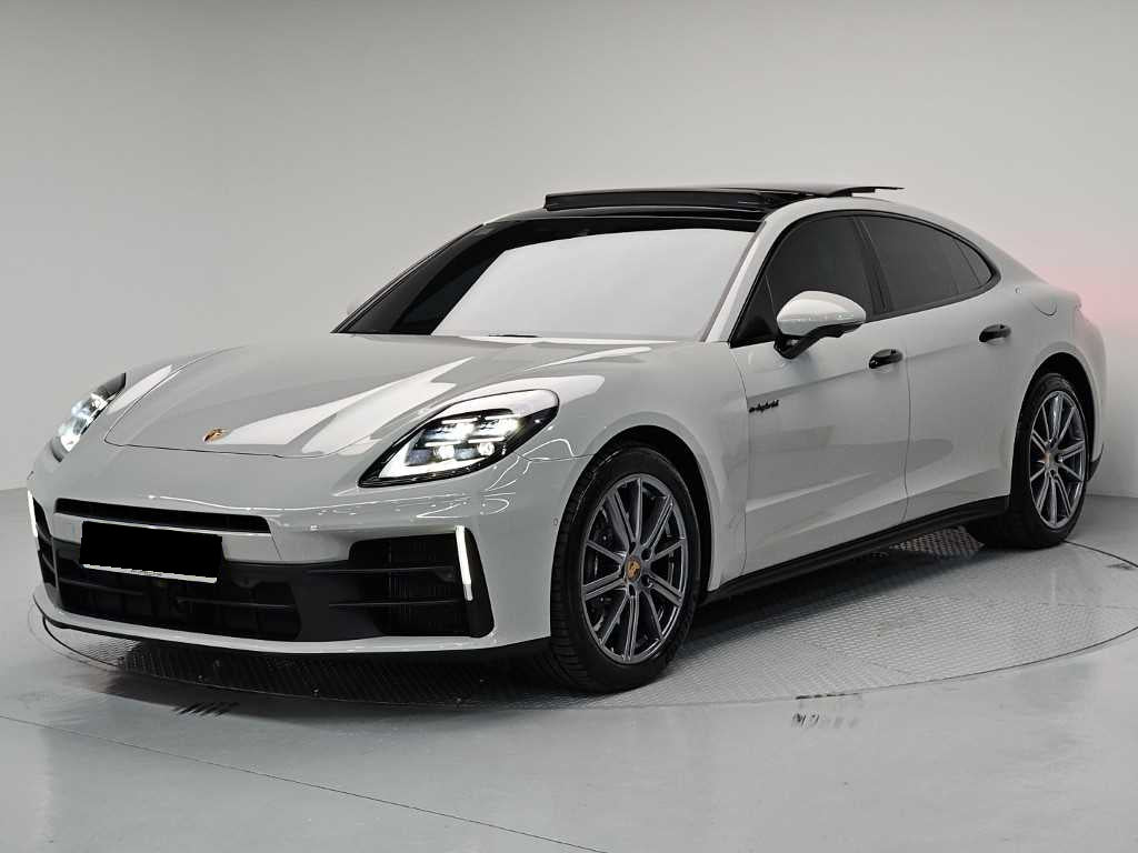 Porsche Panamera — photo 01