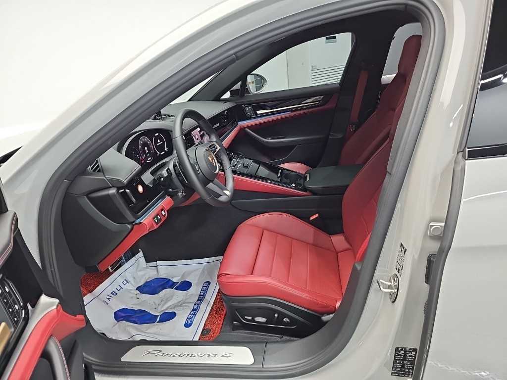 Porsche Panamera — photo 11