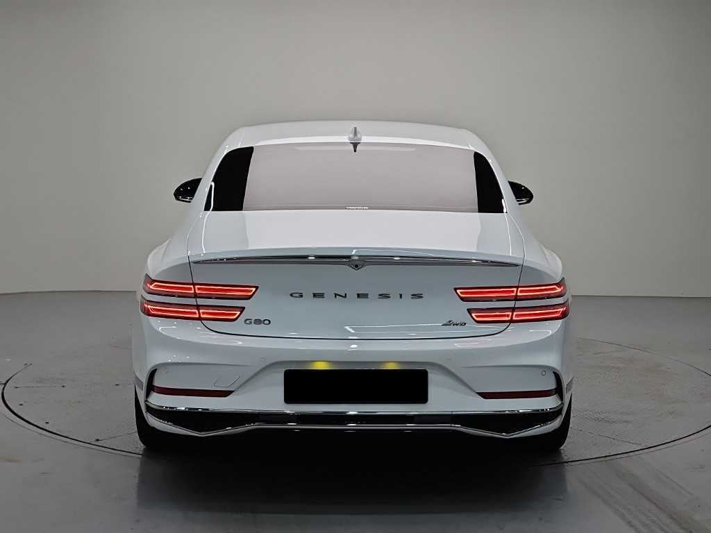 Genesis G80 — photo 03