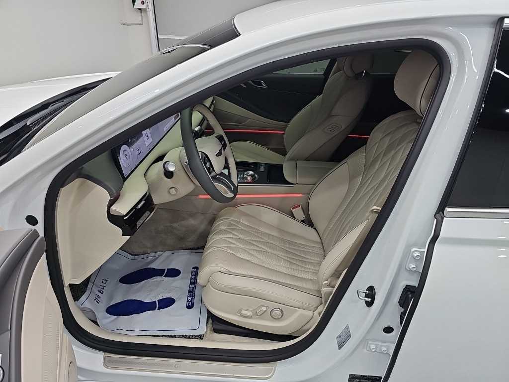 Genesis G80 — photo 11