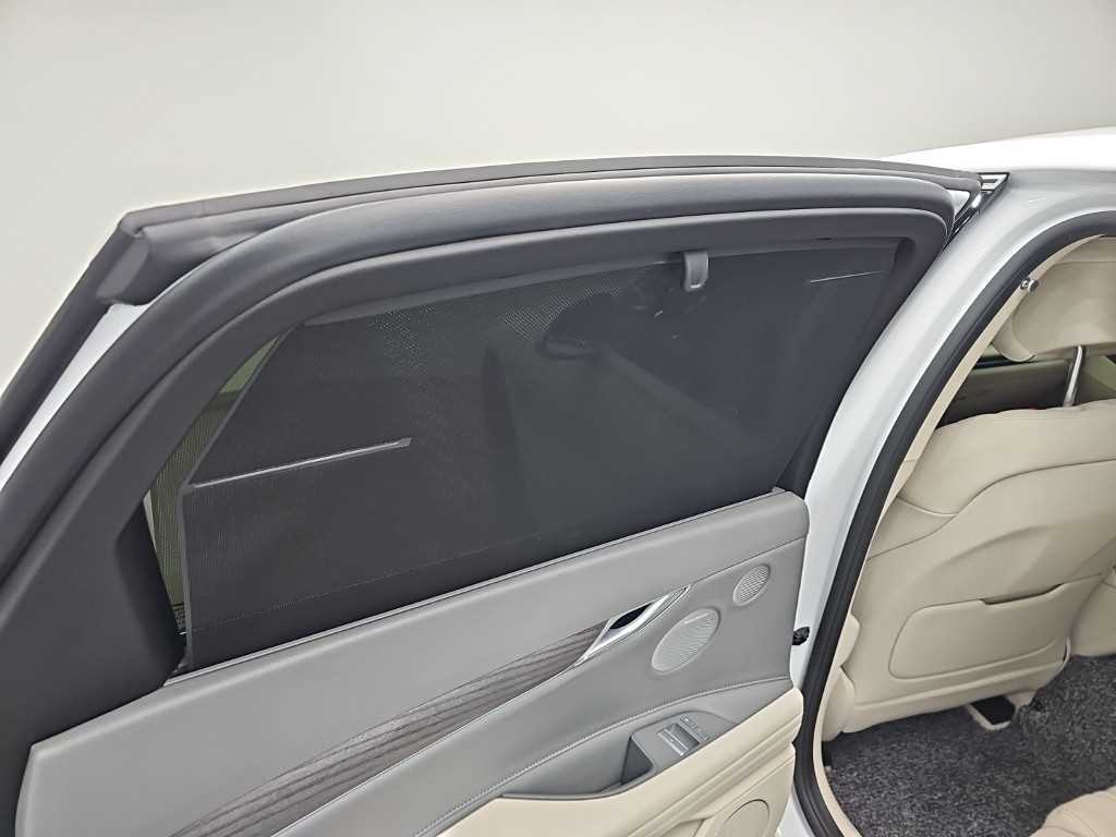 Genesis G80 — photo 13