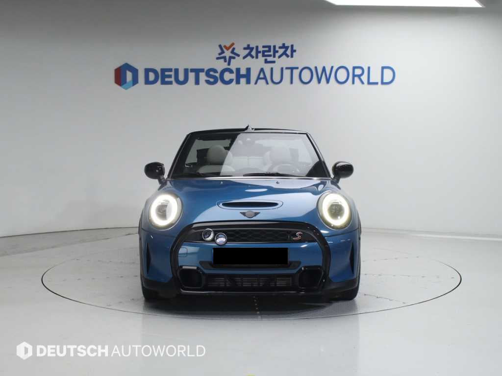 Mini Cooper Convertible — photo 03