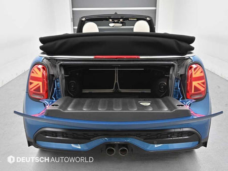 Mini Cooper Convertible — photo 17
