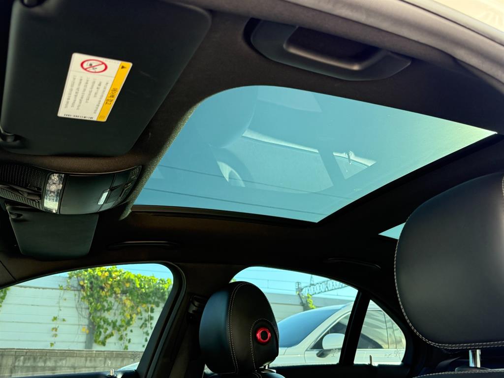 Mercedes-Benz C-Class — photo 17