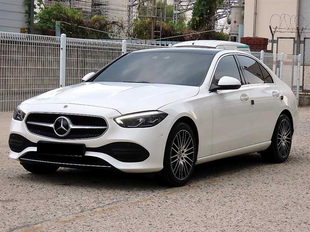 Mercedes-Benz C-Class — photo 02