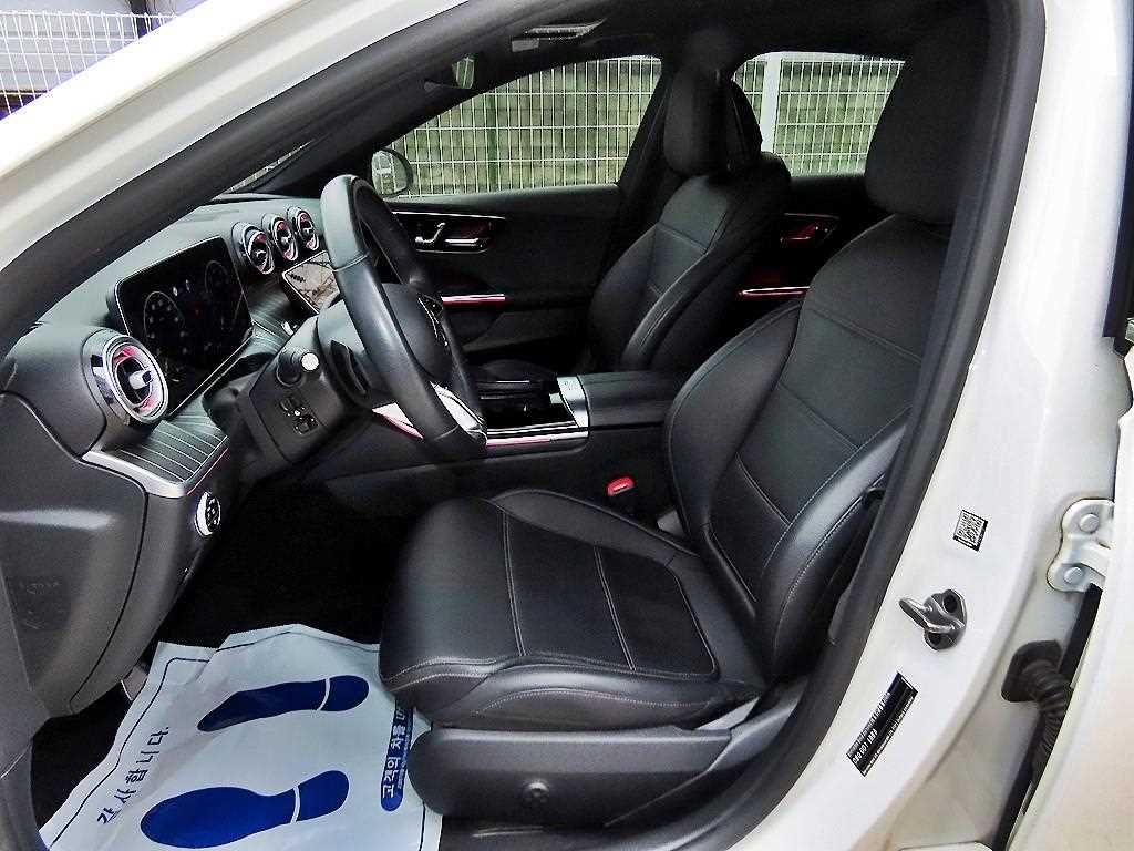 Mercedes-Benz C-Class — photo 05