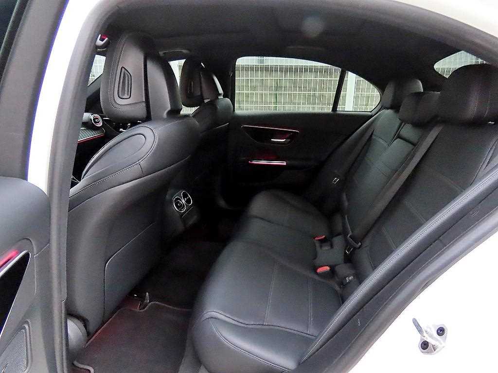 Mercedes-Benz C-Class — photo 06