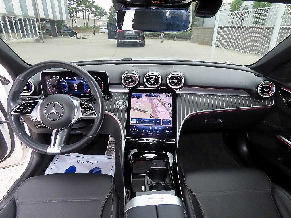 Mercedes-Benz C-Class — photo 07