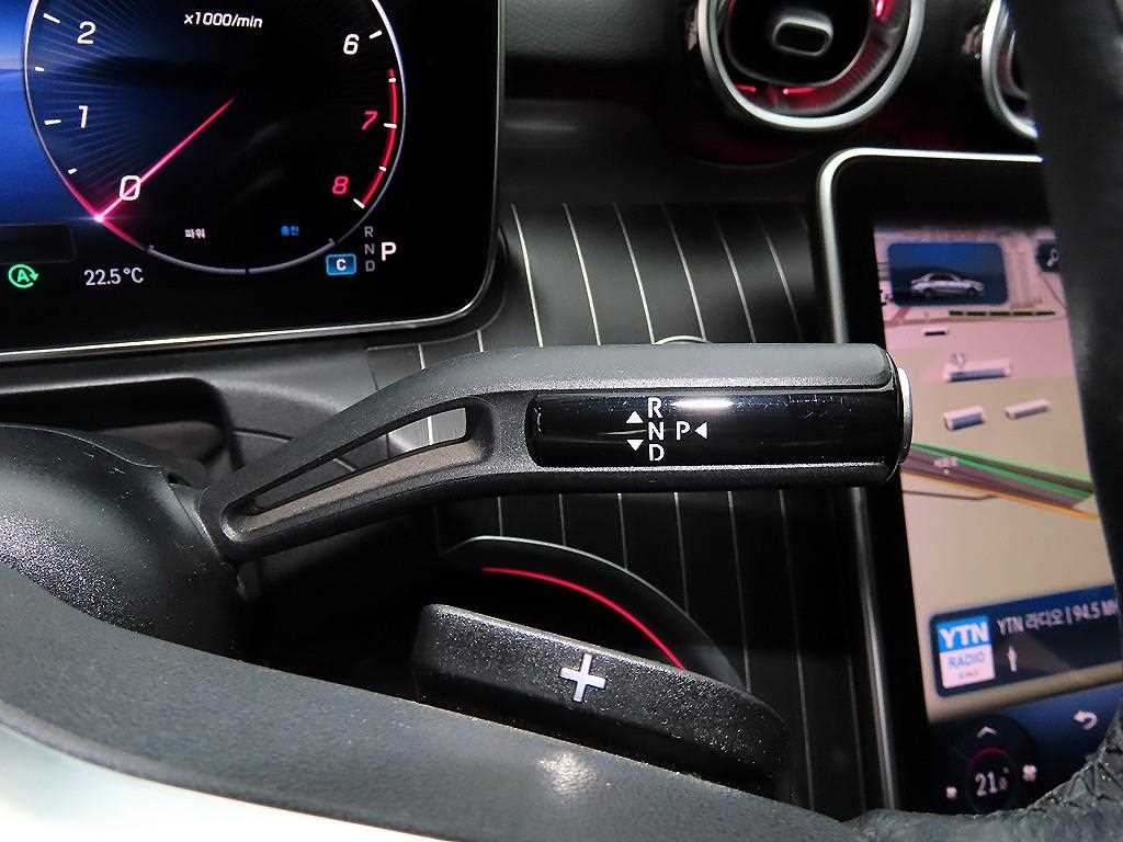Mercedes-Benz C-Class — photo 10
